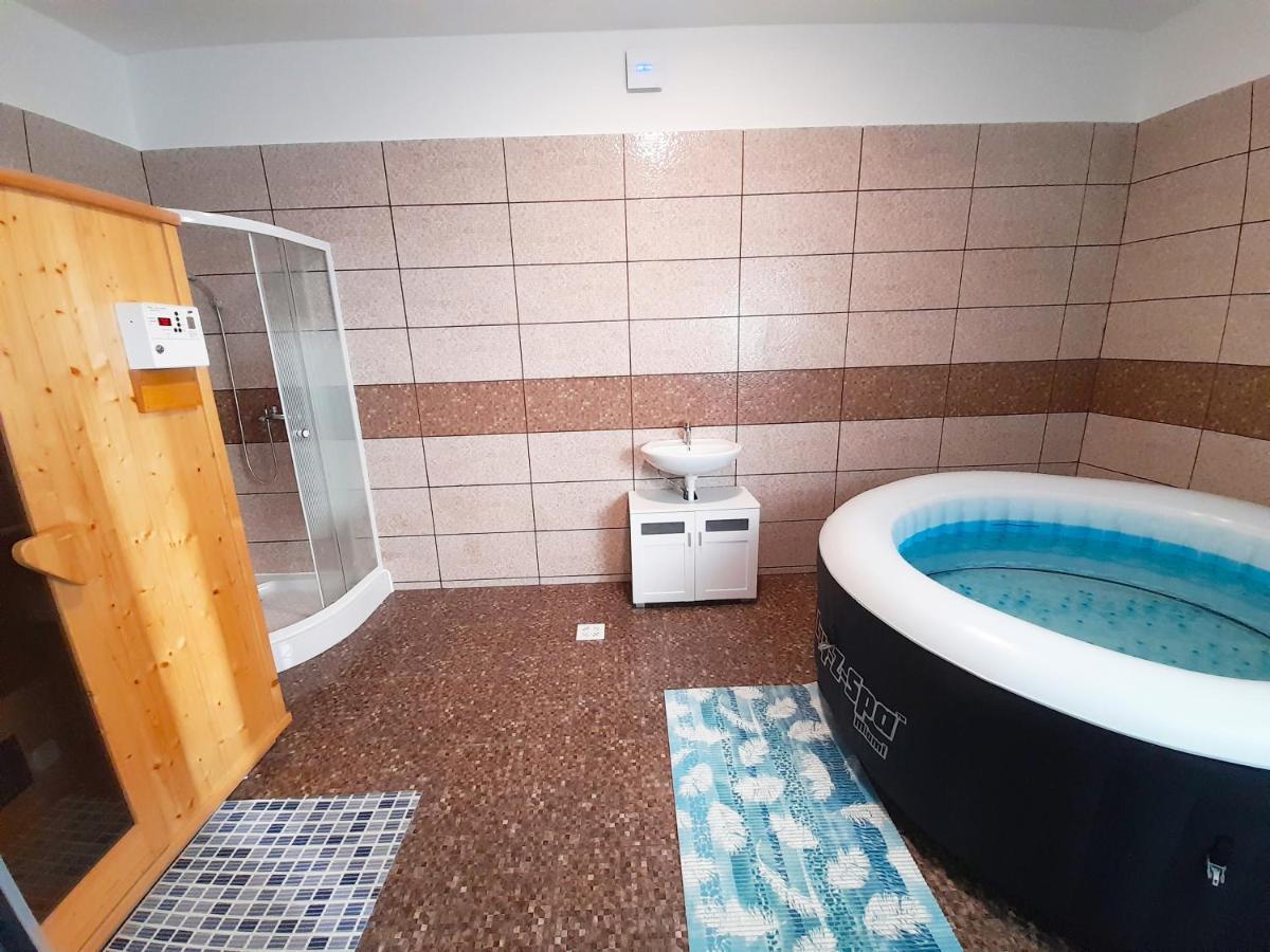 Matra Wellness Vendeghaz Hotell Parádsasvár Exteriör bild